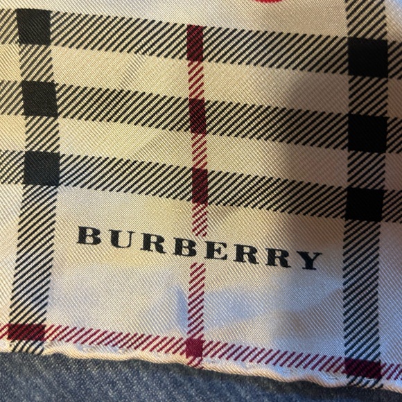 100% silk Burberry scarf! - Picture 3 of 3